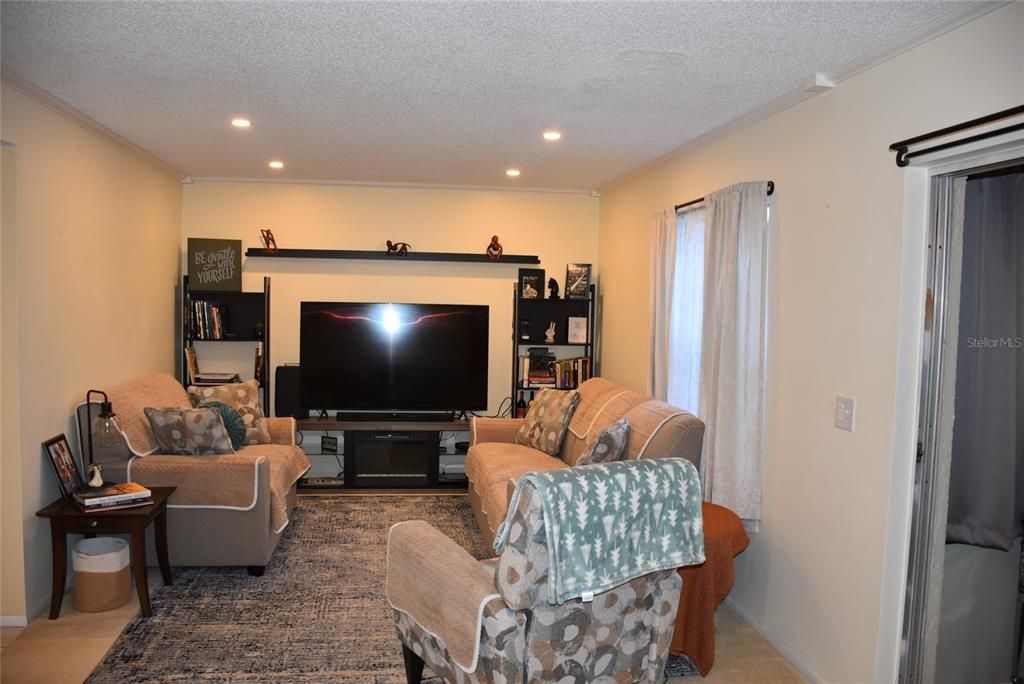 For Sale: $363,199 (4 beds, 2 baths, 1982 Square Feet)