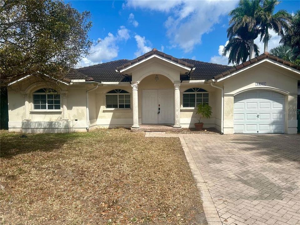 Vendido Recientemente: $499,000 (3 camas, 2 baños, 1641 Pies cuadrados)