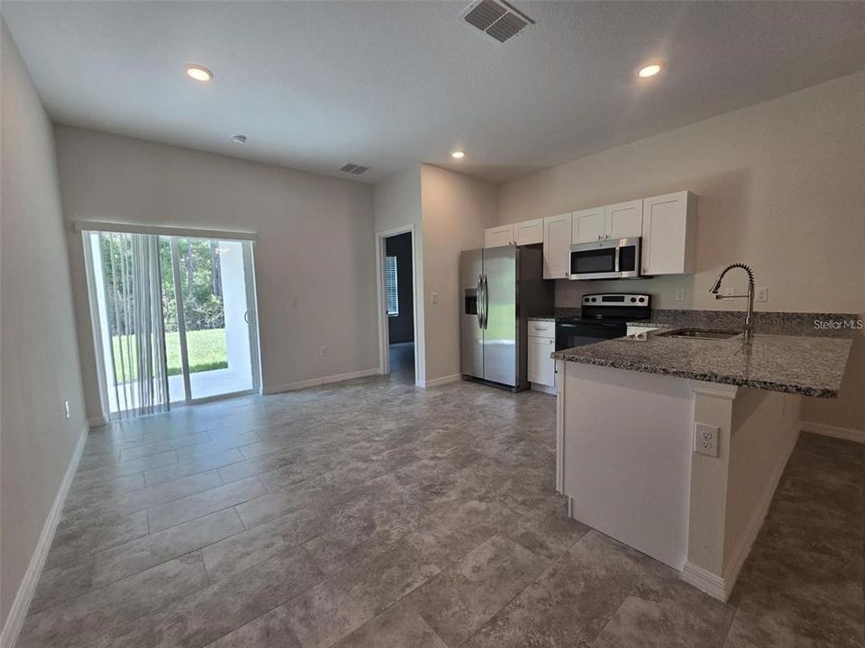 На продажу: $540,000 (12120 спален, 0 ванн, 2666 Квадратных фут)