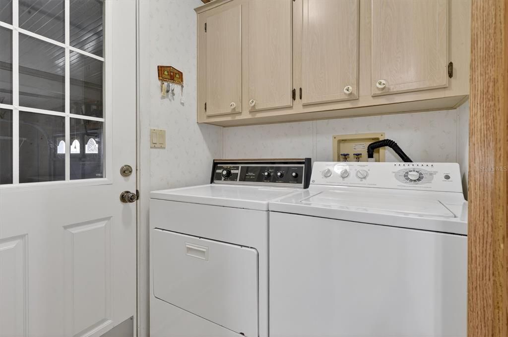 На продажу: $169,000 (2 спален, 2 ванн, 1507 Квадратных фут)