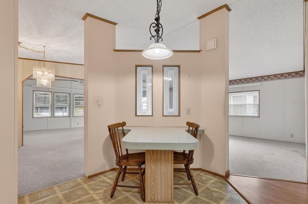 На продажу: $169,000 (2 спален, 2 ванн, 1507 Квадратных фут)