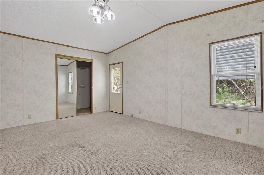 На продажу: $169,000 (2 спален, 2 ванн, 1507 Квадратных фут)