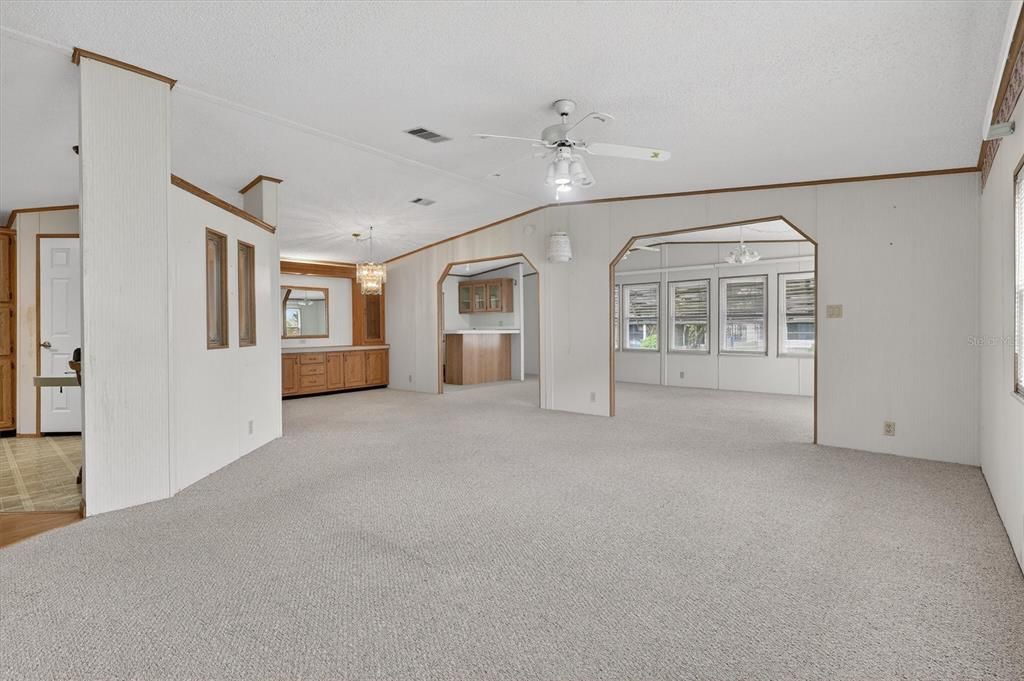 На продажу: $169,000 (2 спален, 2 ванн, 1507 Квадратных фут)