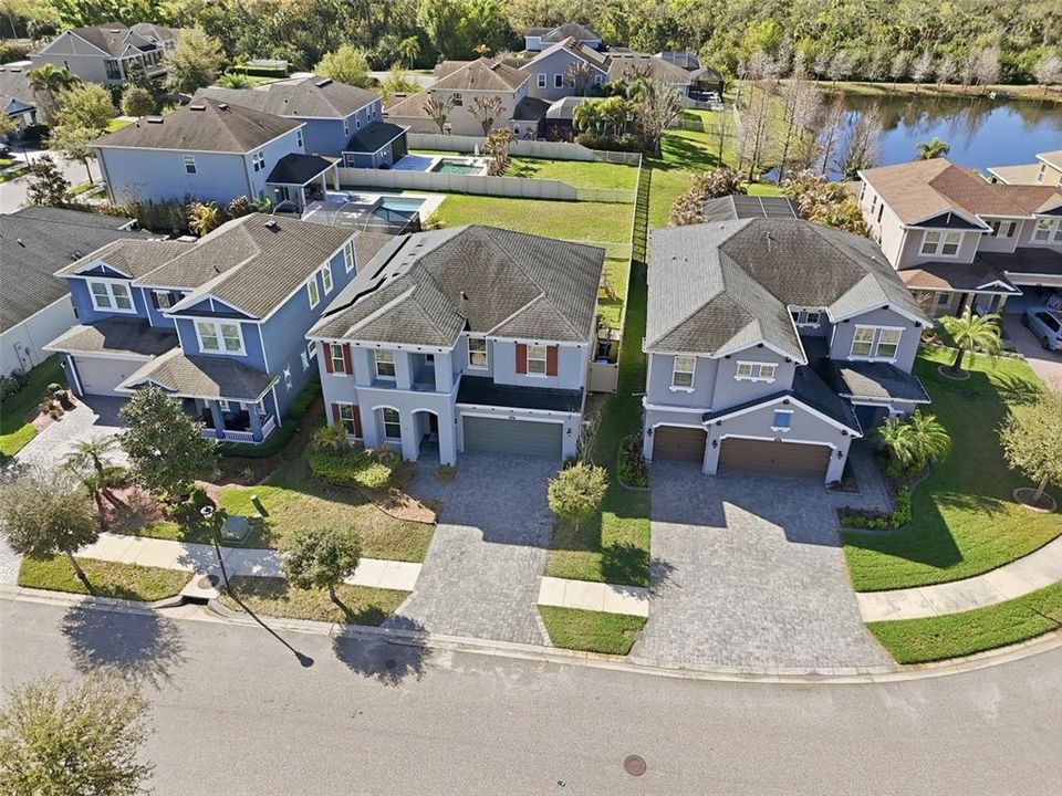 合同活跃: $699,900 (4 贝兹, 3 浴室, 2827 平方英尺)