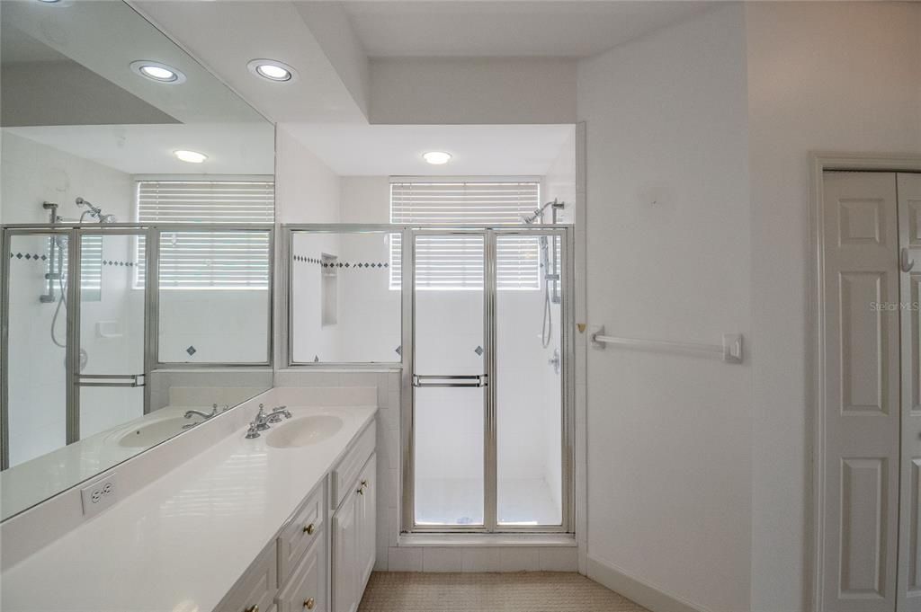 For Rent: $2,200 (3 beds, 2 baths, 1349 Square Feet)