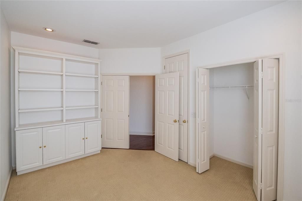 For Rent: $2,200 (3 beds, 2 baths, 1349 Square Feet)