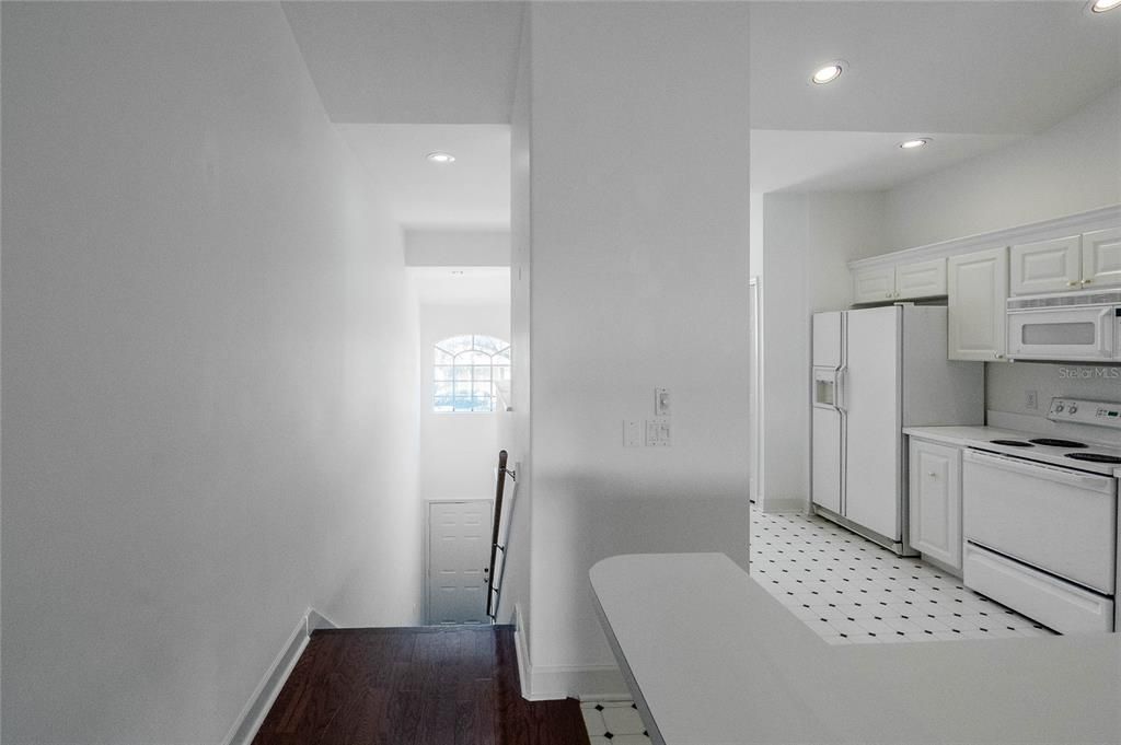 For Rent: $2,200 (3 beds, 2 baths, 1349 Square Feet)