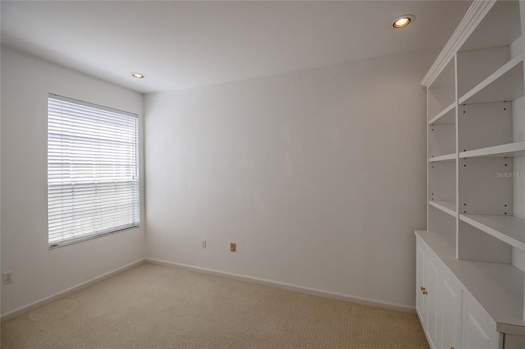 For Rent: $2,200 (3 beds, 2 baths, 1349 Square Feet)