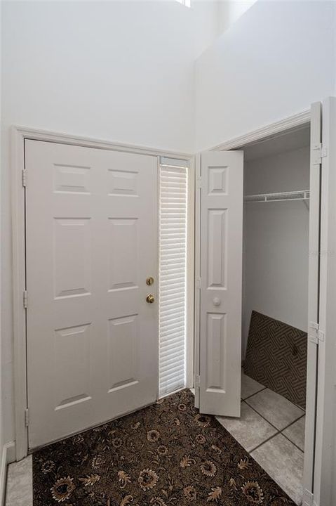 For Rent: $2,200 (3 beds, 2 baths, 1349 Square Feet)