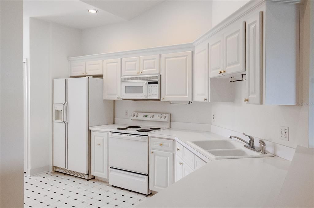 For Rent: $2,200 (3 beds, 2 baths, 1349 Square Feet)
