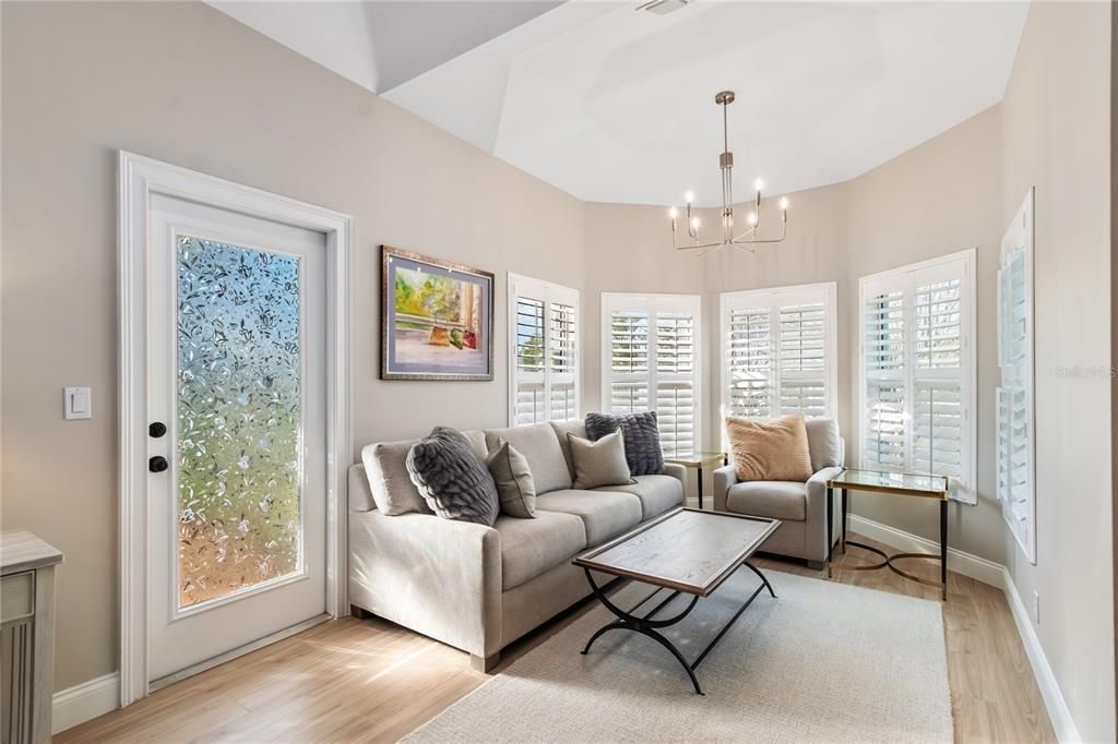 En Venta: $1,399,000 (3 camas, 3 baños, 3369 Pies cuadrados)