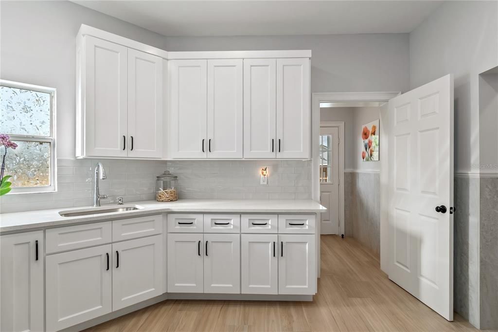 En Venta: $1,399,000 (3 camas, 3 baños, 3369 Pies cuadrados)