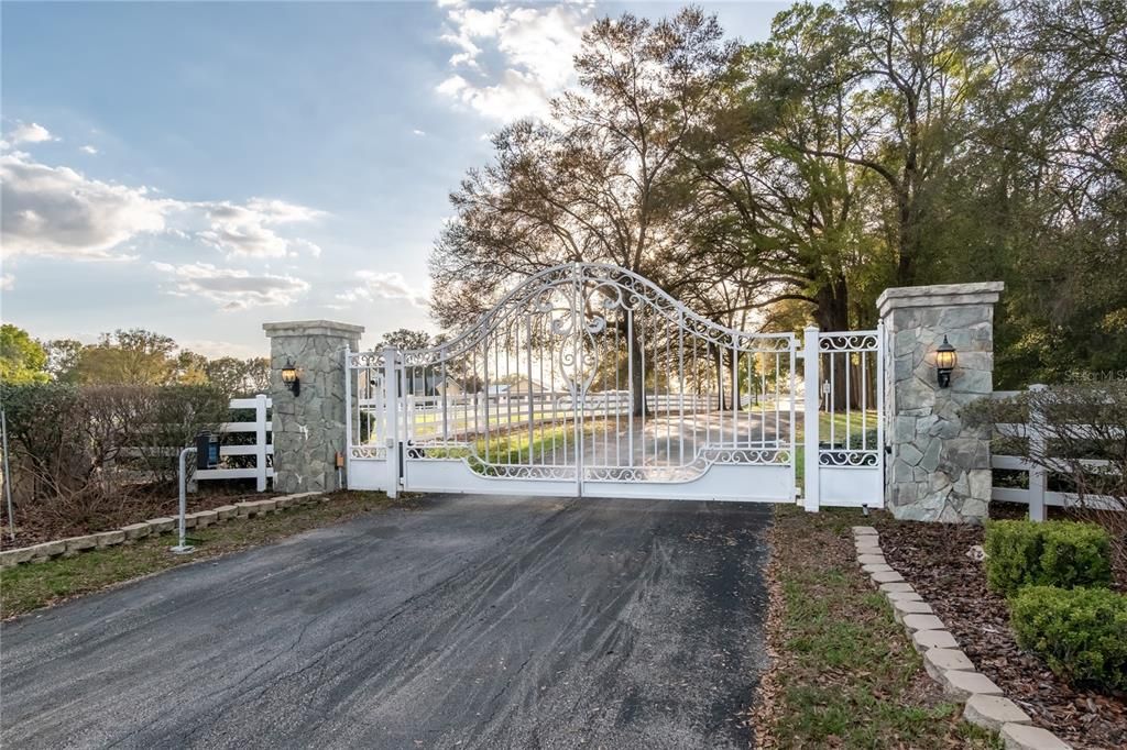 En Venta: $1,399,000 (3 camas, 3 baños, 3369 Pies cuadrados)