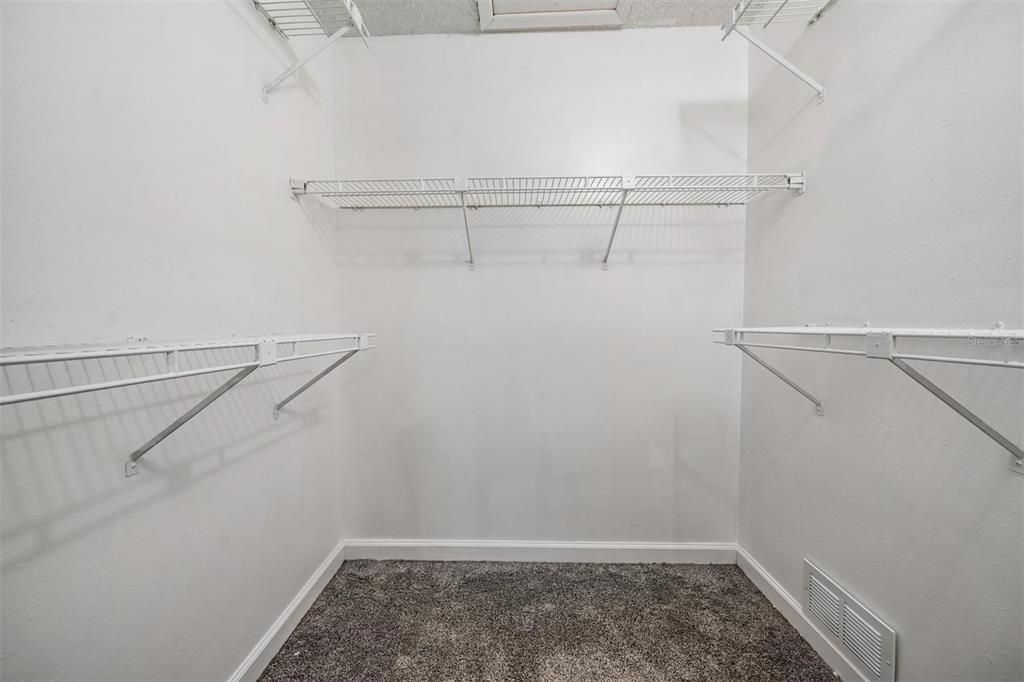 En Venta: $199,900 (2 camas, 2 baños, 1171 Pies cuadrados)
