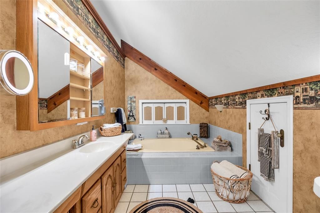 En Venta: $849,900 (5 camas, 3 baños, 3465 Pies cuadrados)