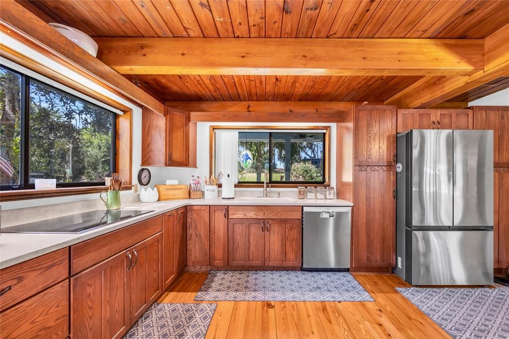 En Venta: $849,900 (5 camas, 3 baños, 3465 Pies cuadrados)