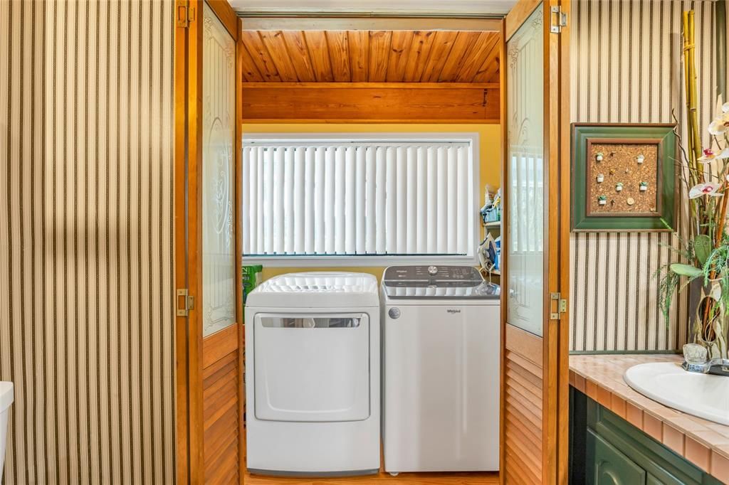 En Venta: $849,900 (5 camas, 3 baños, 3465 Pies cuadrados)