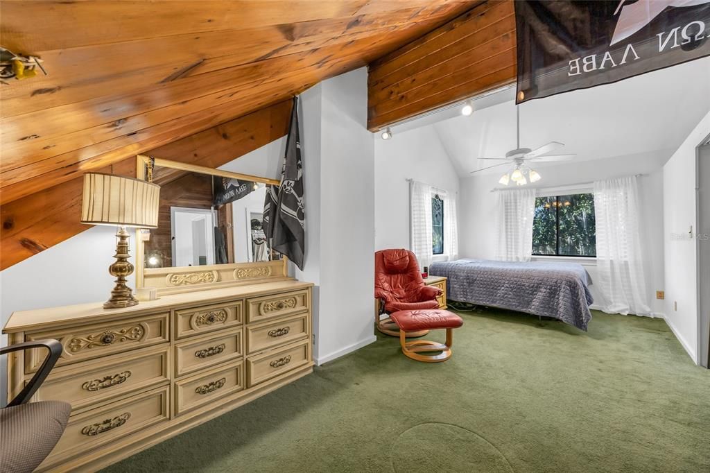 En Venta: $849,900 (5 camas, 3 baños, 3465 Pies cuadrados)