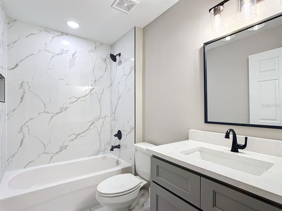 En Venta: $349,900 (3 camas, 2 baños, 1396 Pies cuadrados)