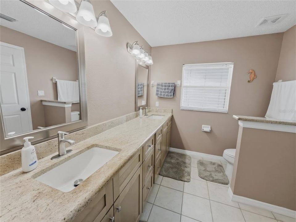 Active With Contract: $279,900 (3 beds, 2 baths, 1683 Square Feet)