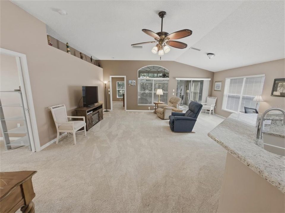 Active With Contract: $279,900 (3 beds, 2 baths, 1683 Square Feet)