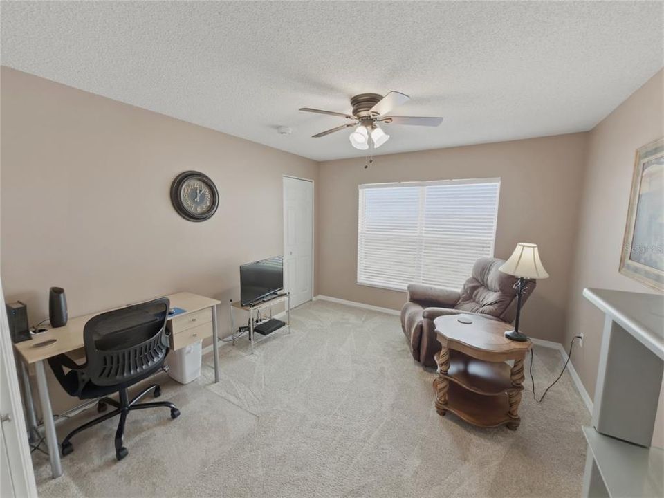 Active With Contract: $279,900 (3 beds, 2 baths, 1683 Square Feet)