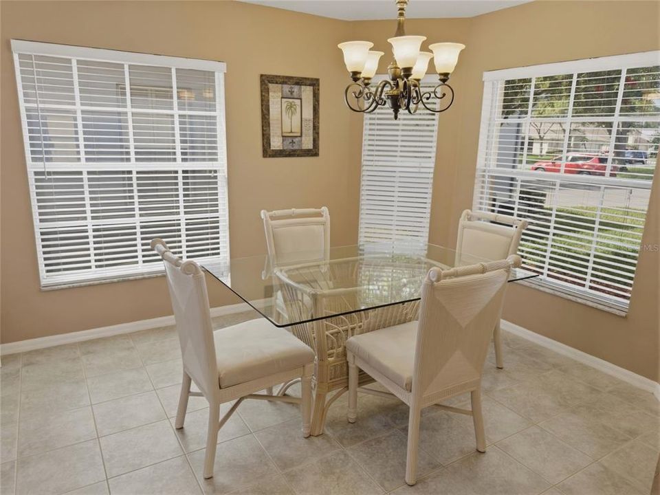 Active With Contract: $279,900 (3 beds, 2 baths, 1683 Square Feet)