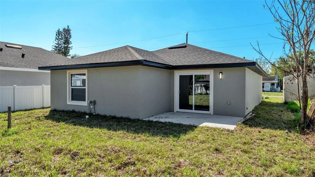 Activo con contrato: $274,800 (3 camas, 2 baños, 1322 Pies cuadrados)