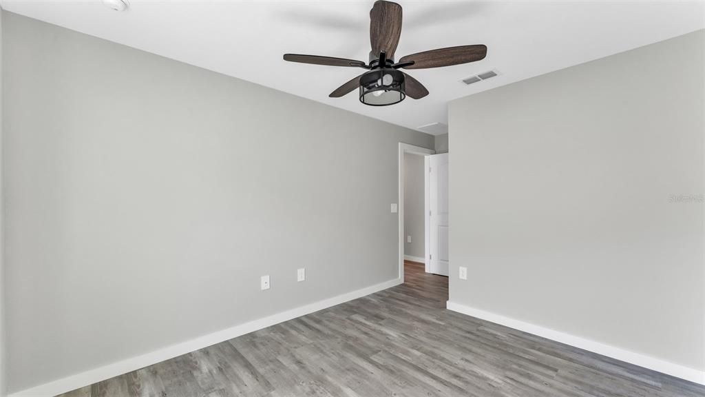Activo con contrato: $274,800 (3 camas, 2 baños, 1322 Pies cuadrados)