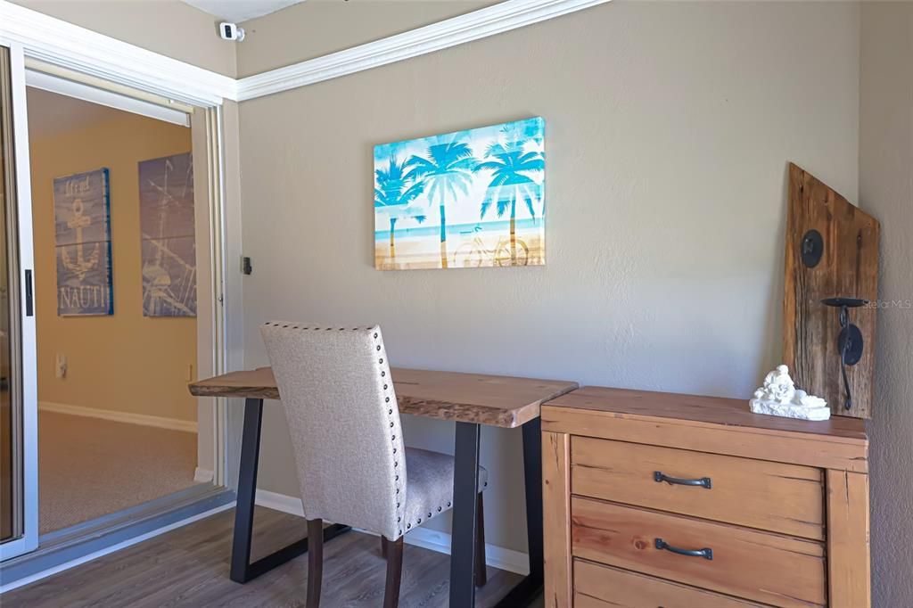 Active With Contract: $2,600 (3 beds, 2 baths, 2019 Square Feet)