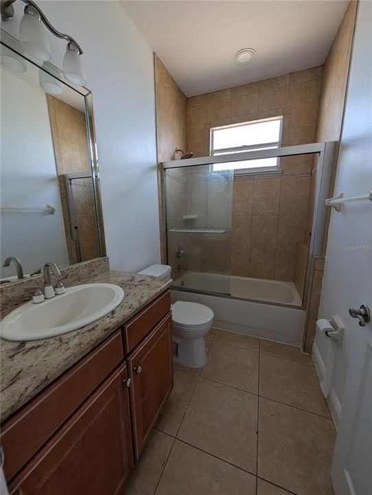 En Renta: $3,150 (3 camas, 2 baños, 1925 Pies cuadrados)