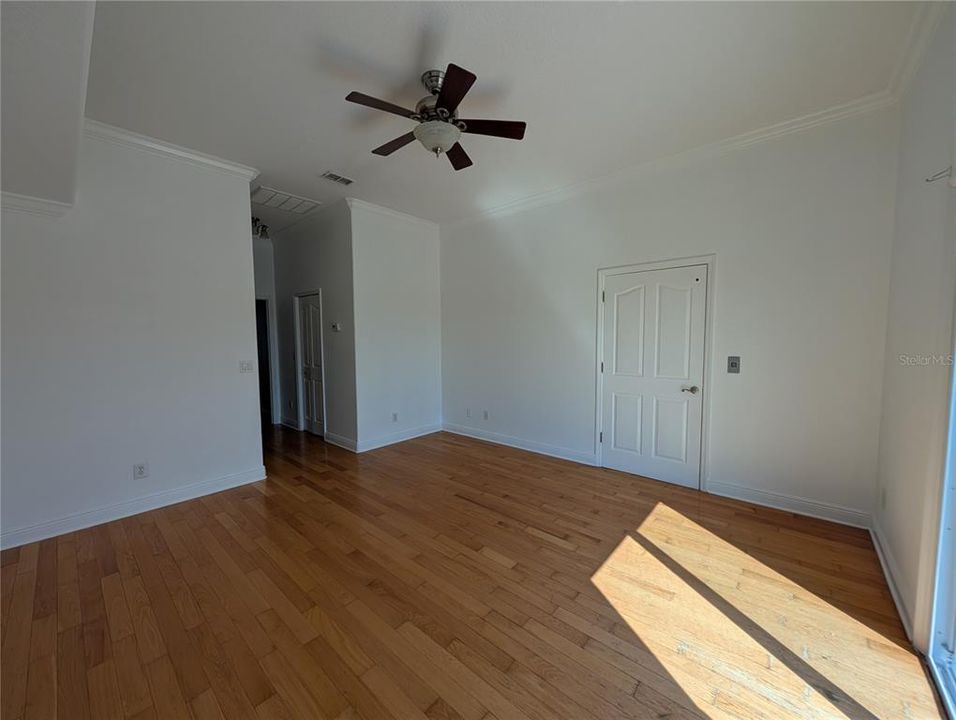 En Renta: $3,150 (3 camas, 2 baños, 1925 Pies cuadrados)