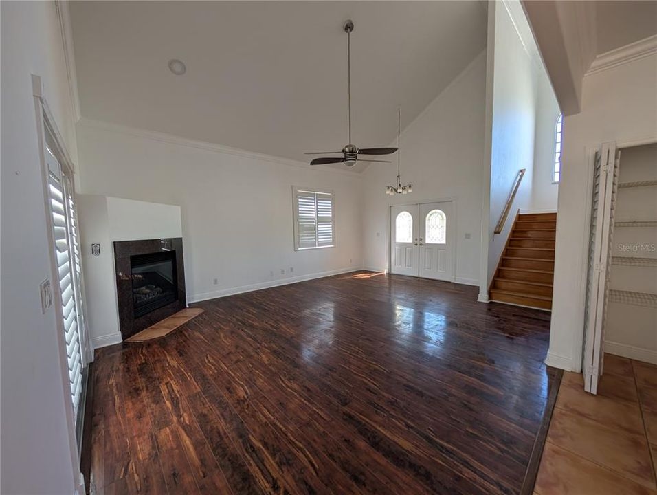 En Renta: $3,150 (3 camas, 2 baños, 1925 Pies cuadrados)
