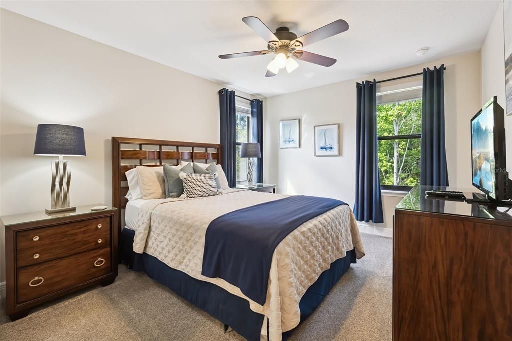 En Venta: $357,000 (4 camas, 3 baños, 2060 Pies cuadrados)