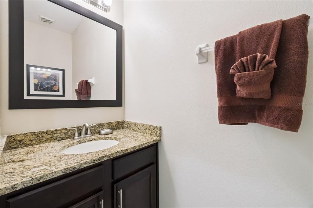 En Venta: $357,000 (4 camas, 3 baños, 2060 Pies cuadrados)