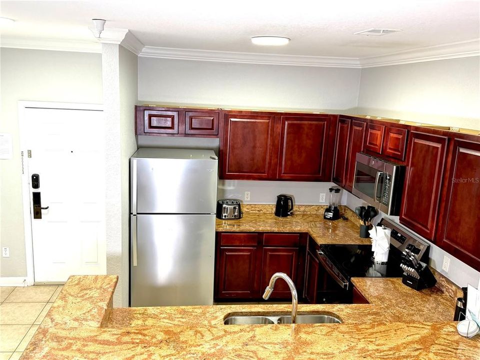 Active With Contract: $193,900 (3 beds, 2 baths, 1244 Square Feet)