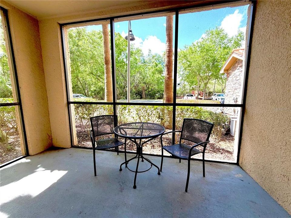 Active With Contract: $193,900 (3 beds, 2 baths, 1244 Square Feet)