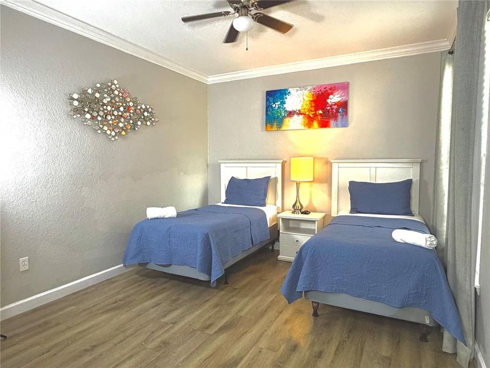 Active With Contract: $193,900 (3 beds, 2 baths, 1244 Square Feet)