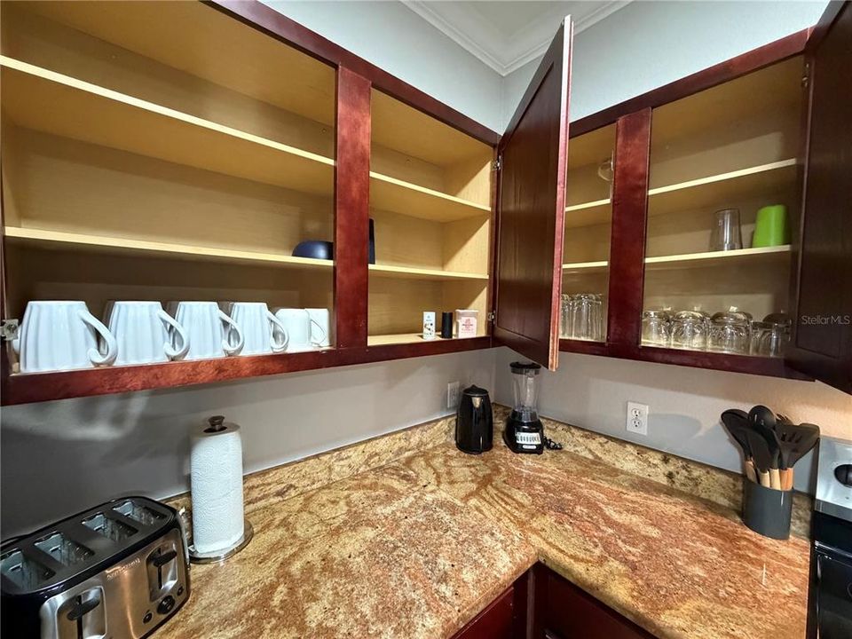 Active With Contract: $193,900 (3 beds, 2 baths, 1244 Square Feet)