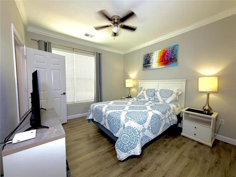 Active With Contract: $193,900 (3 beds, 2 baths, 1244 Square Feet)