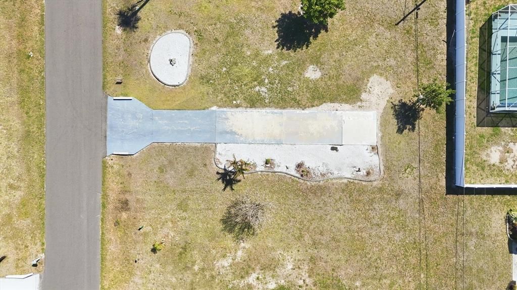待售: $29,900 (0.18 acres)