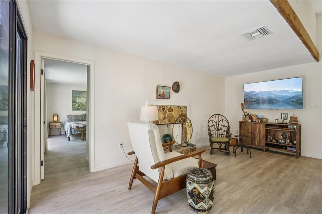 待售: $475,000 (3 贝兹, 2 浴室, 1716 平方英尺)