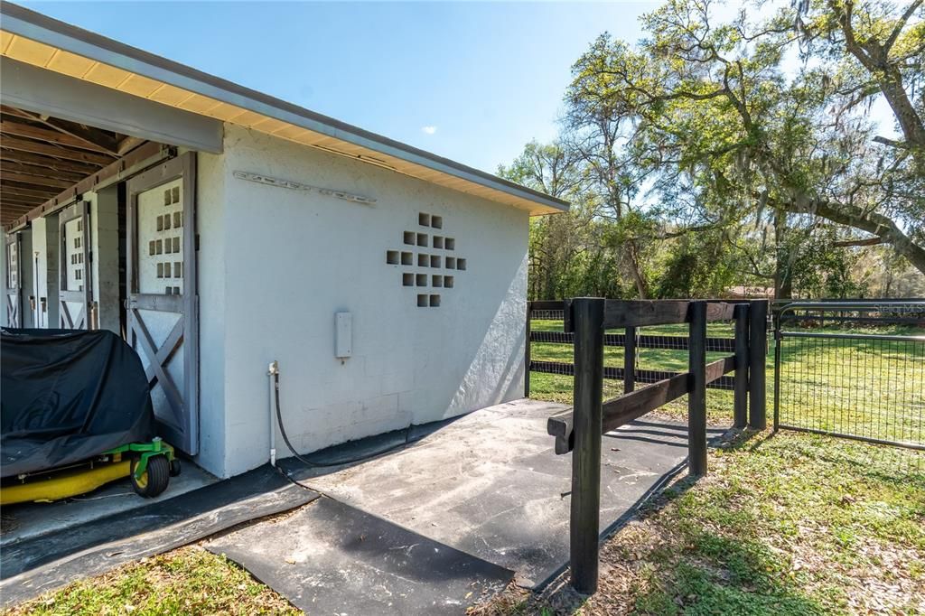 Active With Contract: $675,000 (3 beds, 2 baths, 1875 Square Feet)