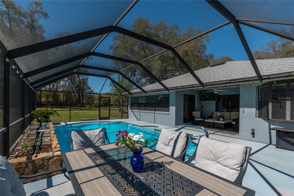 Active With Contract: $675,000 (3 beds, 2 baths, 1875 Square Feet)