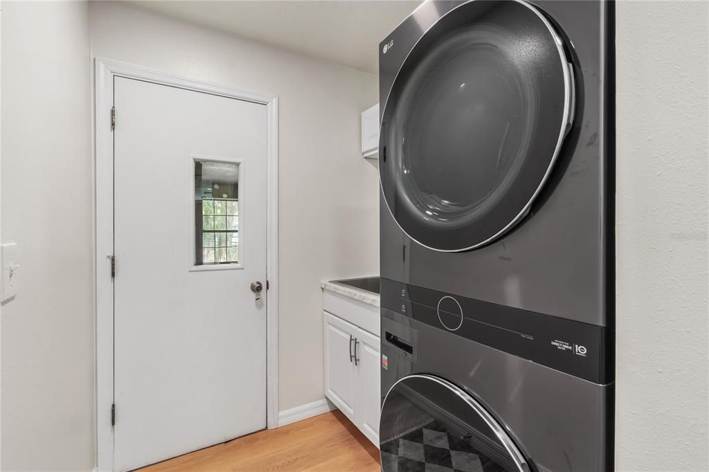 Active With Contract: $675,000 (3 beds, 2 baths, 1875 Square Feet)