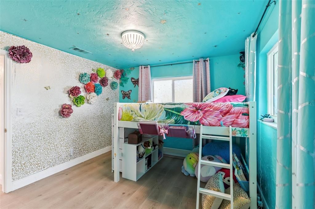 На продажу: $665,000 (3 спален, 2 ванн, 1688 Квадратных фут)
