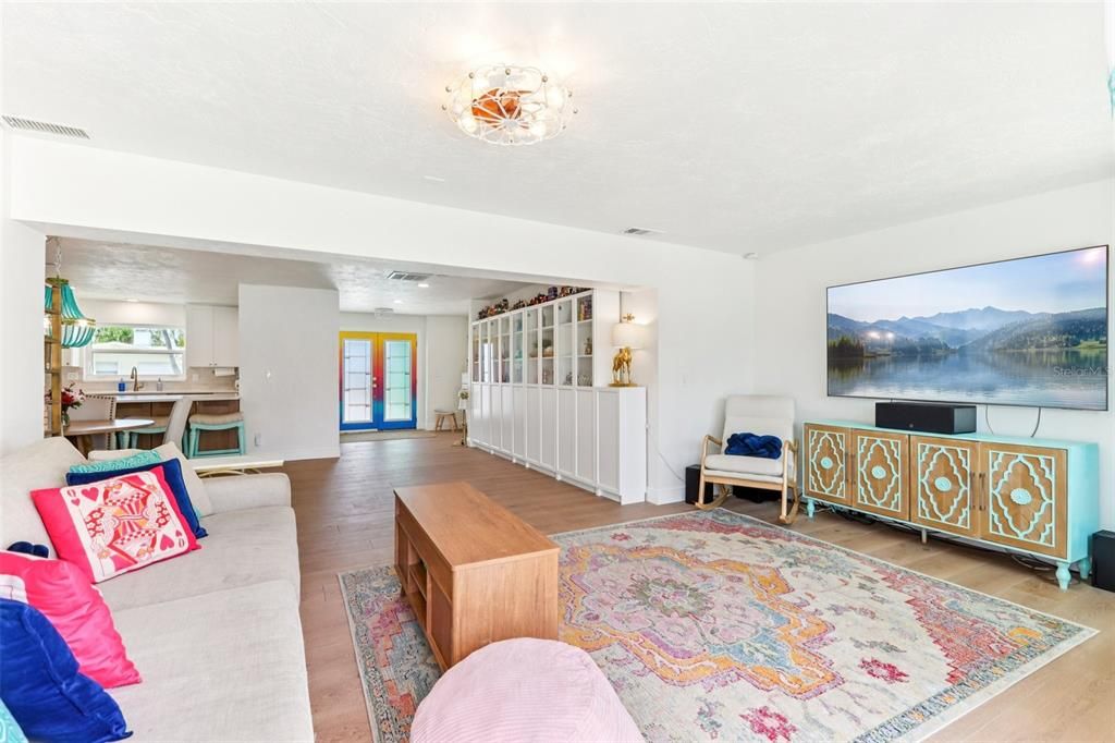 На продажу: $665,000 (3 спален, 2 ванн, 1688 Квадратных фут)