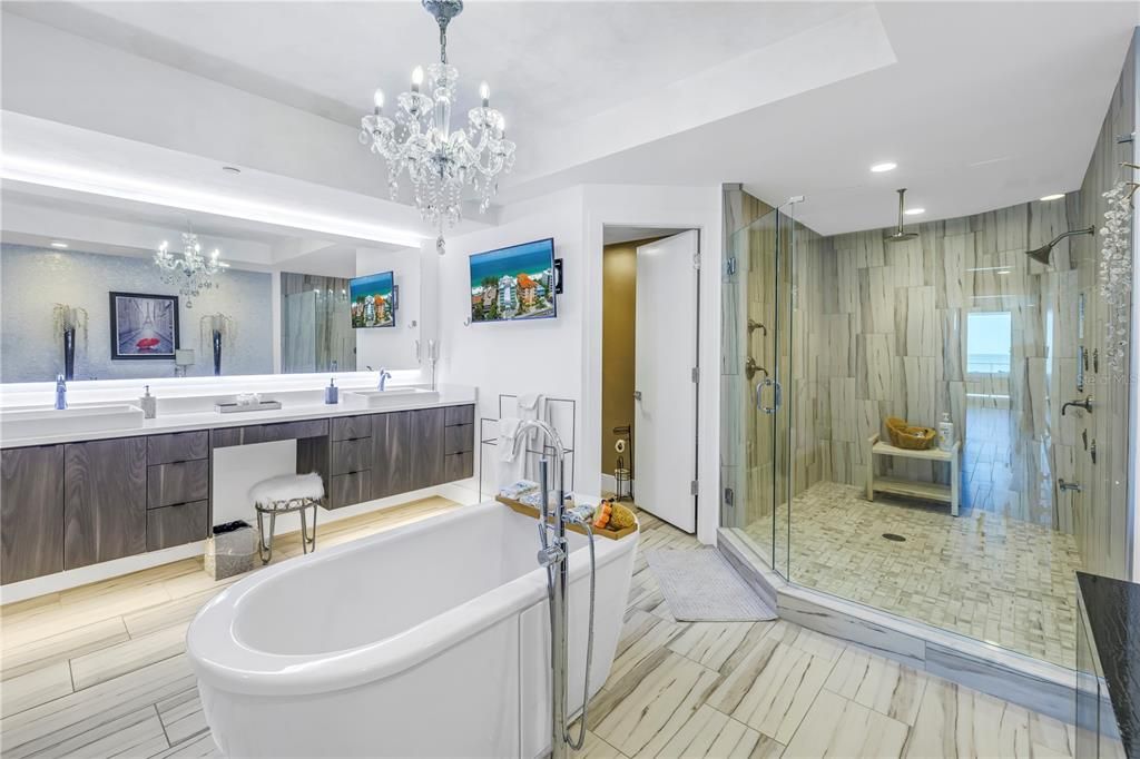 На продажу: $4,295,000 (3 спален, 3 ванн, 3620 Квадратных фут)