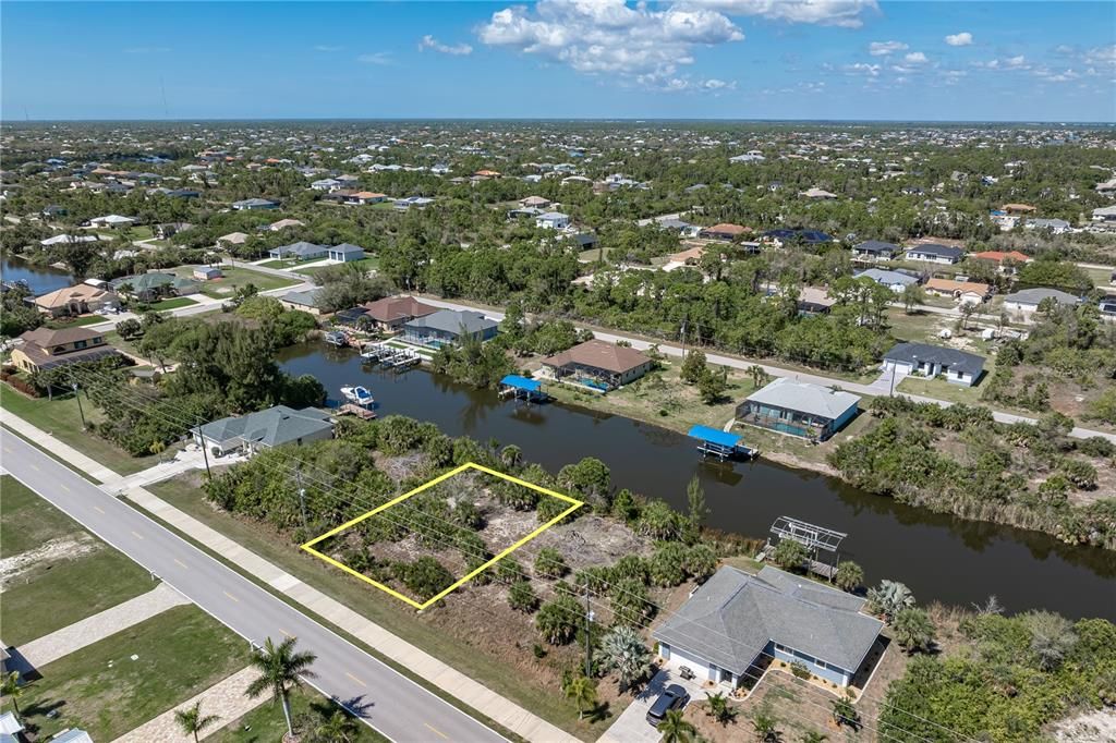 待售: $105,000 (0.23 acres)