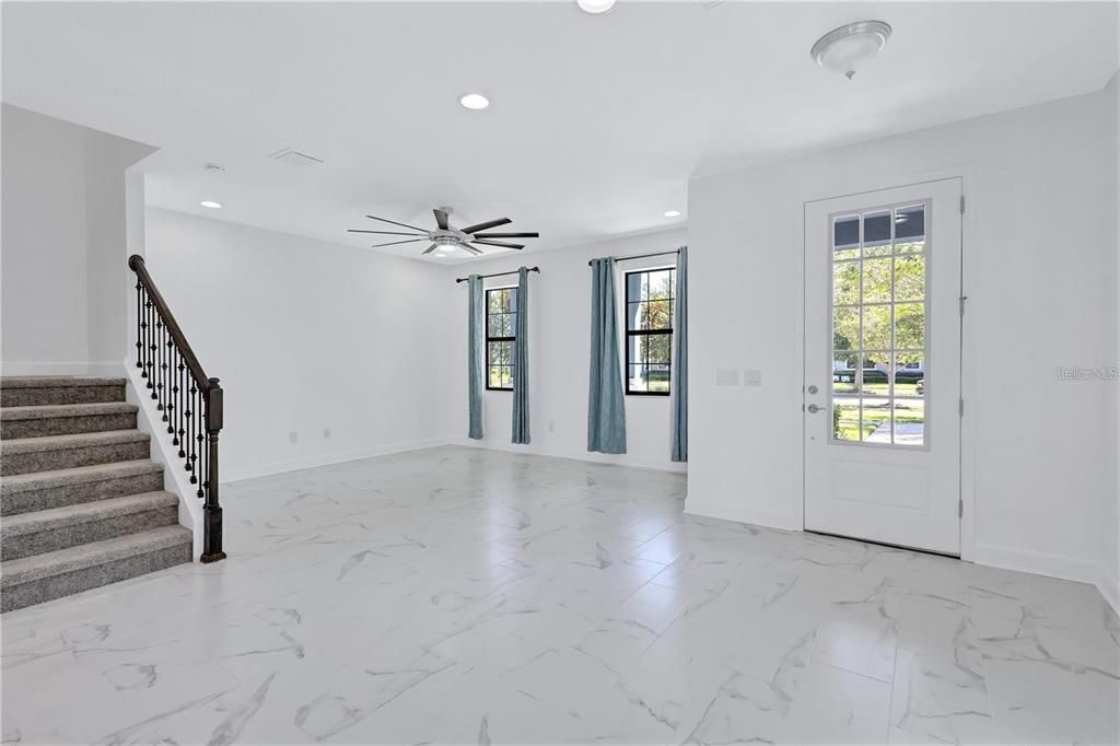 En Venta: $304,900 (2 camas, 2 baños, 1422 Pies cuadrados)